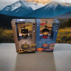 Lot Of 2 World Tech Toys UFO Helicopter Set, Batman And Superman